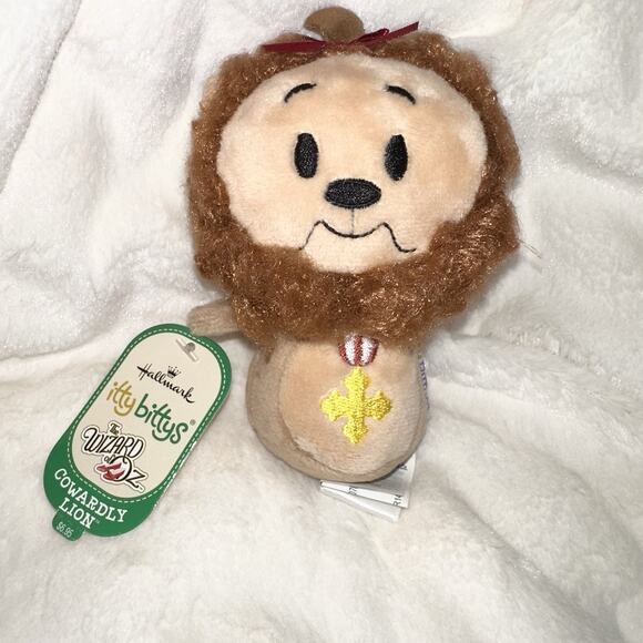 Hallmark Other - Hallmark Itty Bittys COWARDLY LION The Wizard of Oz NWT Plush Toy 2014